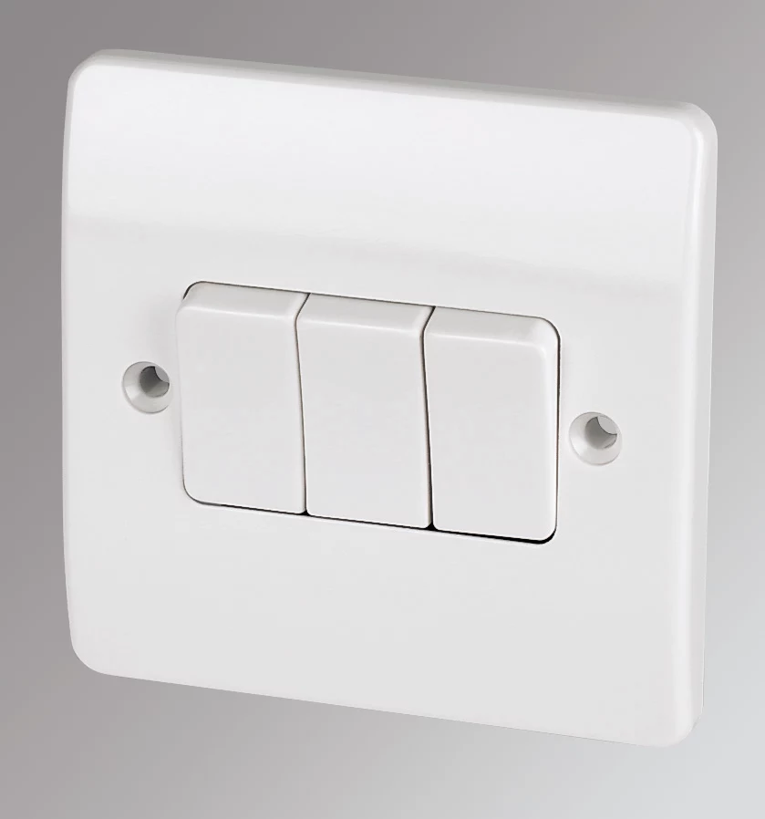 MK Logic Plus 10AX 3-Gang 2-Way Light Switch White 3 MK Logic Plus 10AX 3-Gang 2-Way Light Switch White