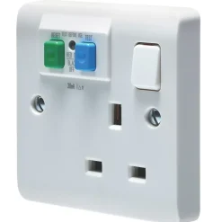 Crabtree Instinct 13A 1-Gang DP Switched Passive RCD Socket White