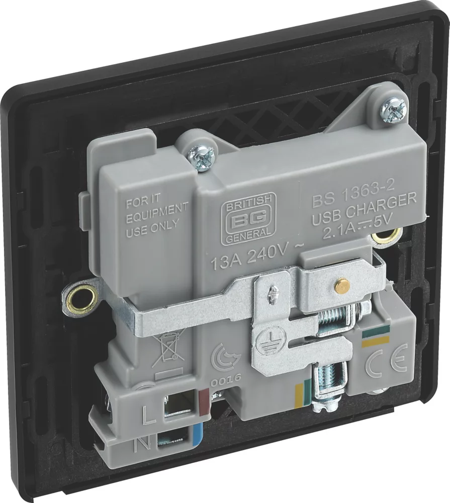 British General Evolve 13A 1-Gang SP Switched Socket + 2.1A 2-Outlet Type A USB Charger Matt Black With Black Inserts 7 British General Evolve 13A 1-Gang SP Switched Socket + 2.1A 2-Outlet Type A USB Charger Matt Black With Black Inserts - Image 5