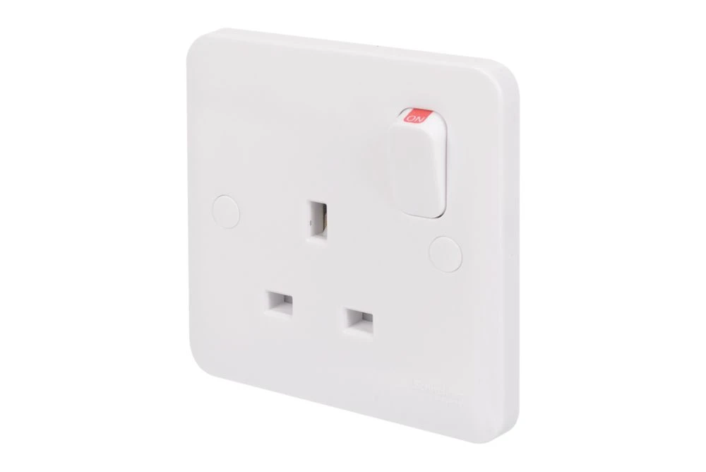 Schneider Electric Lisse 13A 1-Gang SP Switched Plug Socket White 3 Schneider Electric Lisse 13A 1-Gang SP Switched Plug Socket White