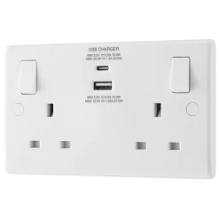 British General 800 Series 13A 2-Gang SP Switched Socket + 3A 2-Outlet Type A & C USB Charger White