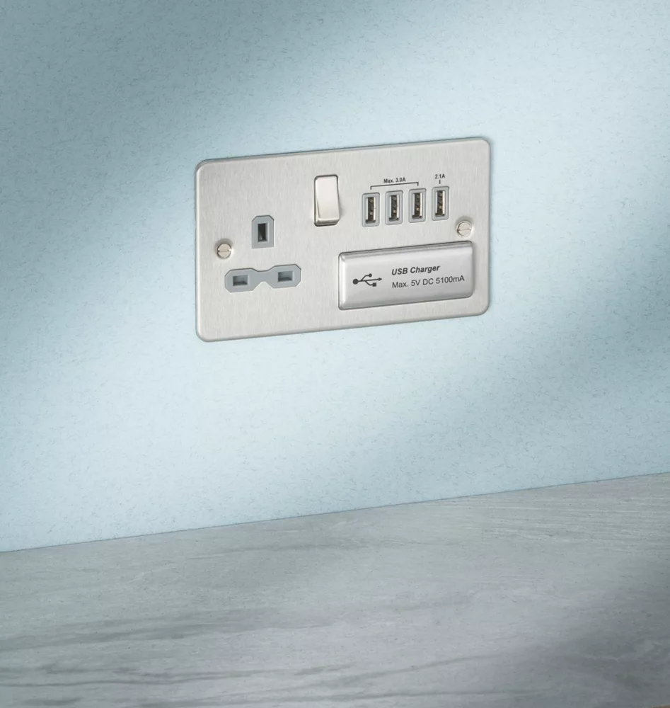 Knightsbridge FPR7USB4BCG 13A 1-Gang SP Switched Socket + 5.1A 4-Outlet Type A USB Charger Brushed Chrome With Colour-Matched Inserts 4 Knightsbridge FPR7USB4BCG 13A 1-Gang SP Switched Socket + 5.1A 4-Outlet Type A USB Charger Brushed Chrome With Colour-Matched Inserts - Image 2
