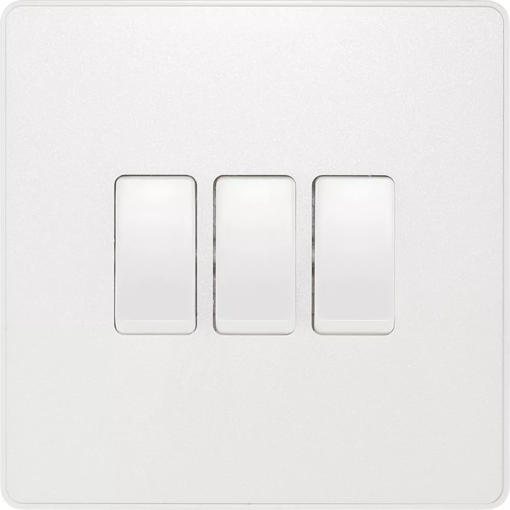British General Evolve 20 A 16AX 3-Gang 2-Way Light Switch Pearlescent White With White Inserts 5 British General Evolve 20 A 16AX 3-Gang 2-Way Light Switch Pearlescent White With White Inserts - Image 3