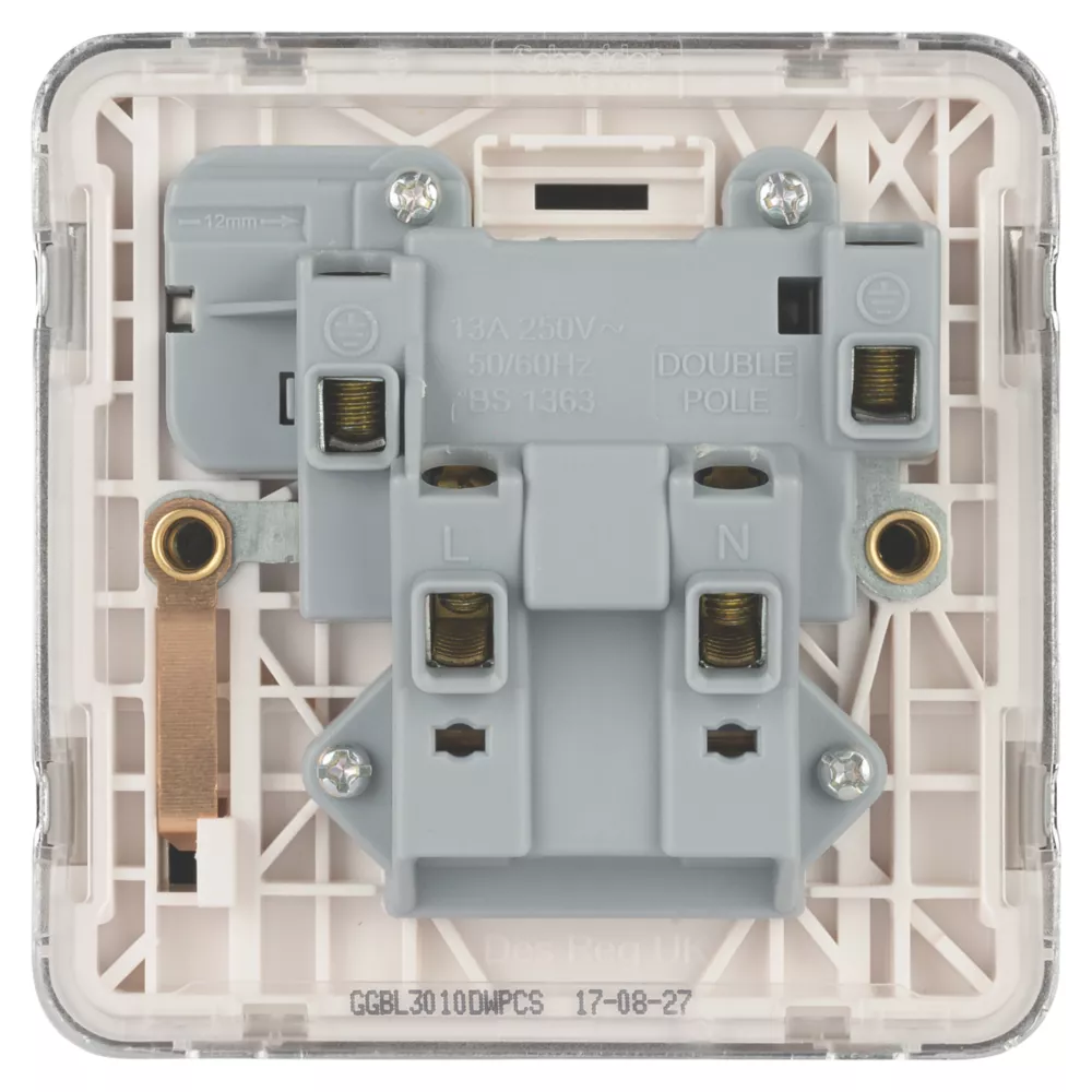 Schneider Electric Lisse Deco 13A 1-Gang DP Switched Plug Socket Polished Chrome With White Inserts 6 Schneider Electric Lisse Deco 13A 1-Gang DP Switched Plug Socket Polished Chrome With White Inserts - Image 4