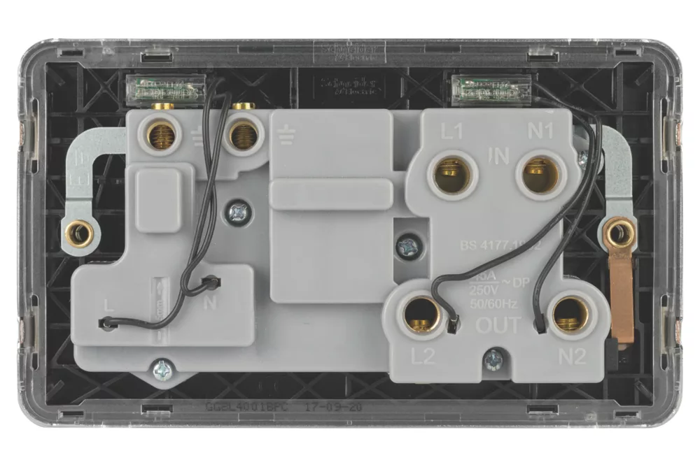 Schneider Electric Lisse Deco 45A 2-Gang DP Cooker Switch & 13A DP Switched Socket Polished Chrome With LED With Black Inserts 6 Schneider Electric Lisse Deco 45A 2-Gang DP Cooker Switch & 13A DP Switched Socket Polished Chrome With LED With Black Inserts - Image 4