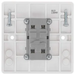 British General 800 Series 10AX 1-Gang Intermediate Switch White -British General Shop 467HV A3