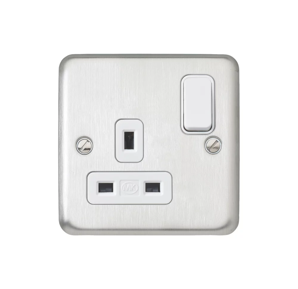 MK Contoura 13A 1-Gang DP Switched Plug Socket Brushed Stainless Steel With White Inserts 4 MK Contoura 13A 1-Gang DP Switched Plug Socket Brushed Stainless Steel With White Inserts - Image 2