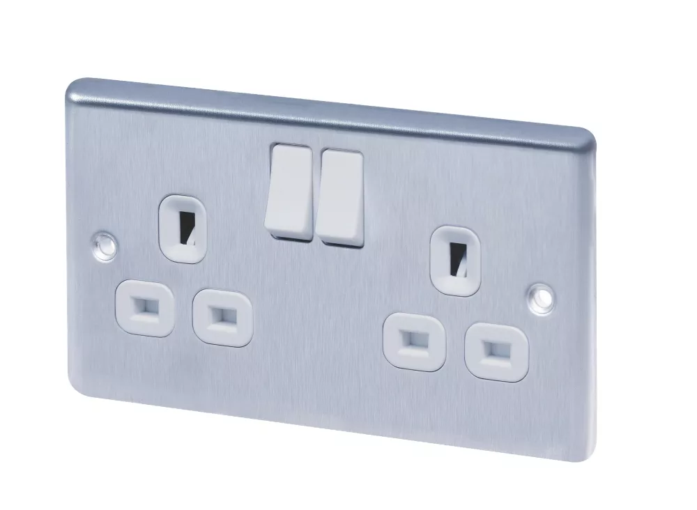 LAP 13A 2-Gang SP Switched Plug Socket Polished Chrome With White Inserts 5 Pack 4 LAP 13A 2-Gang SP Switched Plug Socket Polished Chrome With White Inserts 5 Pack - Image 2