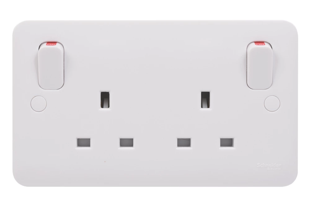 Schneider Electric Lisse 13A 2-Gang DP Switched Plug Socket White 4 Schneider Electric Lisse 13A 2-Gang DP Switched Plug Socket White - Image 2