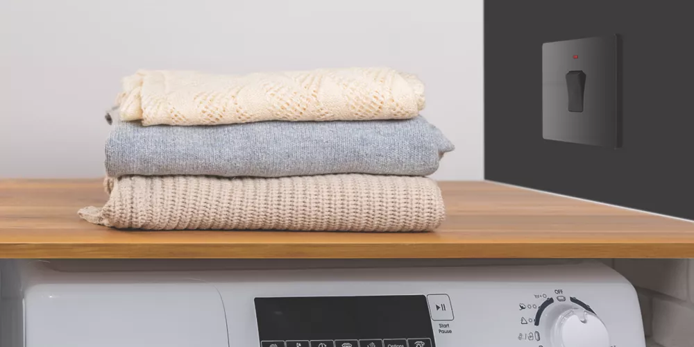 British General Evolve 20A 1-Gang DP Control Switch Black With LED With Black Inserts 9 British General Evolve 20A 1-Gang DP Control Switch Black With LED With Black Inserts - Image 7