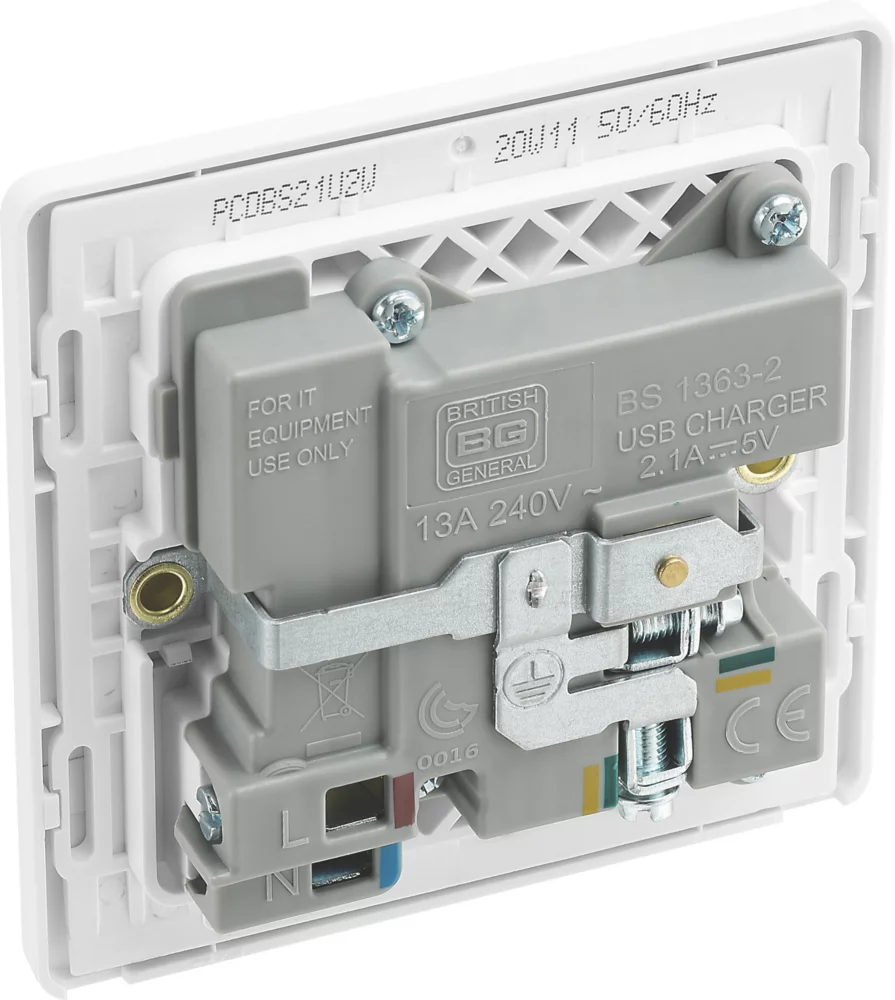 British General Evolve 13A 1-Gang SP Switched Socket + 2.1A 2-Outlet Type A USB Charger Brushed Steel With White Inserts 7 British General Evolve 13A 1-Gang SP Switched Socket + 2.1A 2-Outlet Type A USB Charger Brushed Steel With White Inserts - Image 5