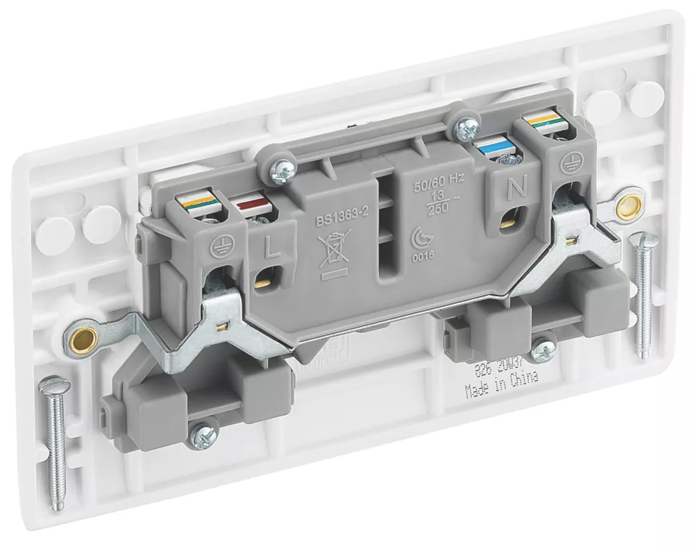 British General 800 Series 13A 2-Gang SP Switched Power Socket White With LED 5 British General 800 Series 13A 2-Gang SP Switched Power Socket White With LED - Image 3