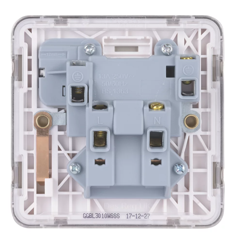 Schneider Electric Lisse Deco 13A 1-Gang SP Switched Plug Socket Brushed Stainless Steel With White Inserts 6 Schneider Electric Lisse Deco 13A 1-Gang SP Switched Plug Socket Brushed Stainless Steel With White Inserts - Image 4