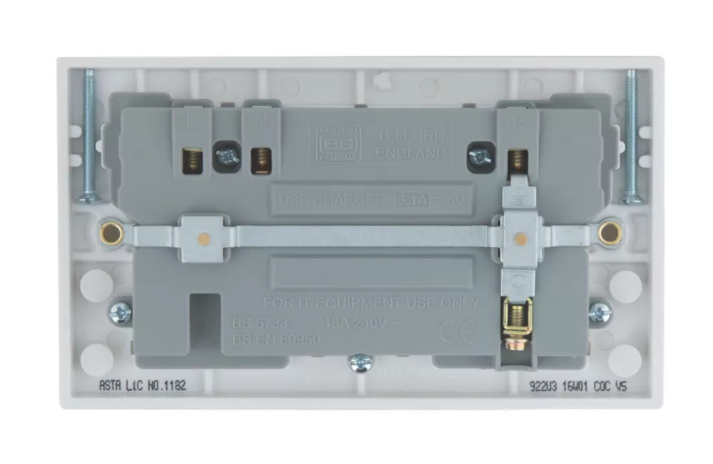 British General 900 Series 13A 2-Gang SP Switched Socket + 3.1A 2-Outlet Type A USB Charger White 5 British General 900 Series 13A 2-Gang SP Switched Socket + 3.1A 2-Outlet Type A USB Charger White - Image 3