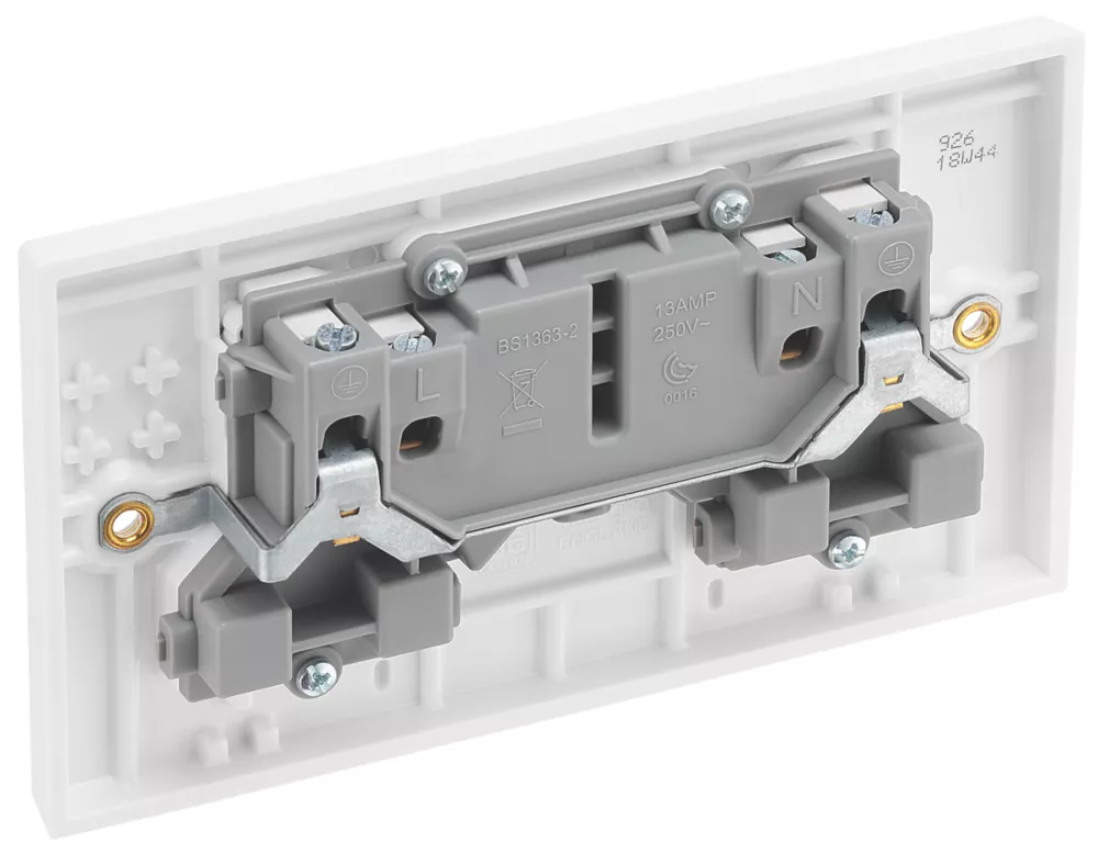 British General 900 Series 13A 2-Gang SP Switched Power Socket White With LED 5 British General 900 Series 13A 2-Gang SP Switched Power Socket White With LED - Image 3