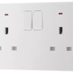 British General 900 Series 13A 2-Gang SP Switched Power Socket White With LED