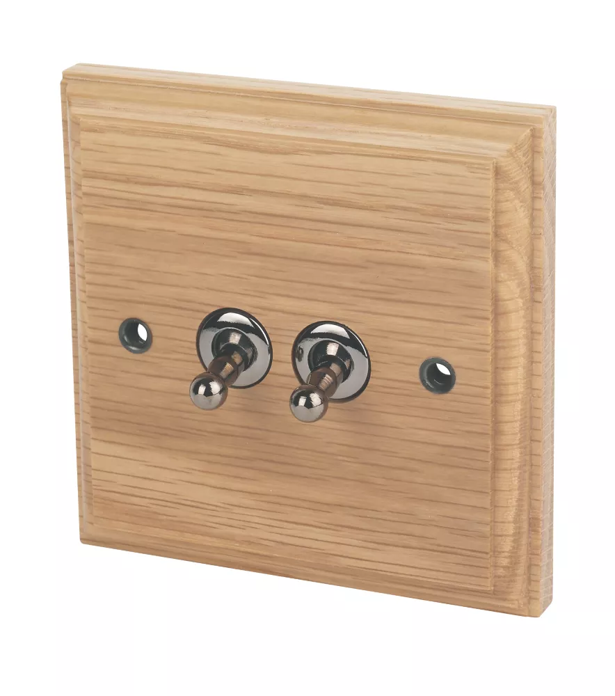 Varilight 10AX 2-Gang 2-Way Toggle Switch Classic Oak 3 Varilight 10AX 2-Gang 2-Way Toggle Switch Classic Oak